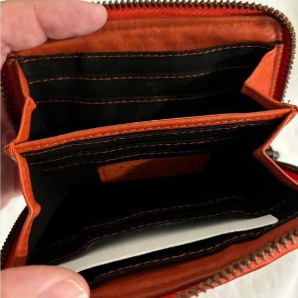 Genuine leather orange zip wallet - Picture 2 of 5
